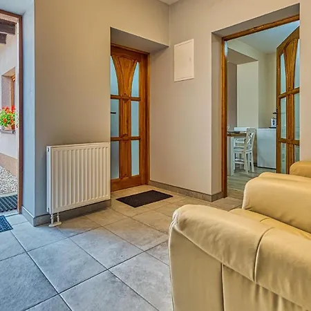 נובה מסטו פוד סמרקם Apartmany V Novem Meste Pod Smrkem מראה חיצוני תמונה